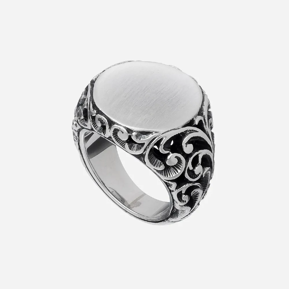 Maria e Luisa Jewels Anello chevalier in argento brunito con piastra satinata