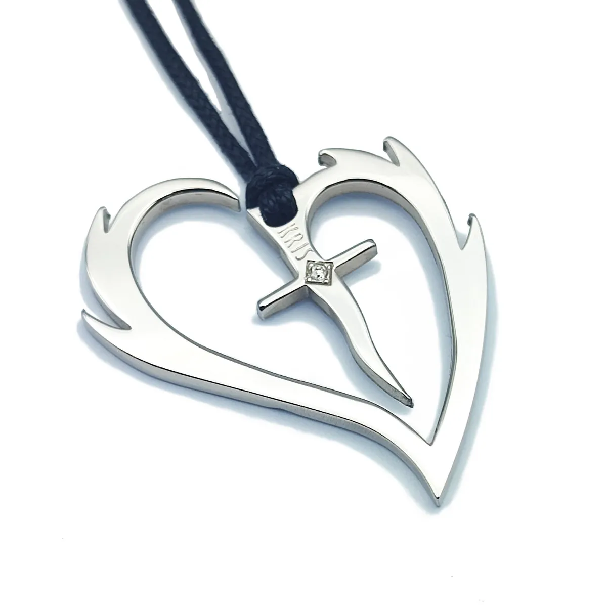 KRIS Collana con Pendente Cuore con pugnale in Acciaio Diamante e Cotone Cerato HSPMDD50
