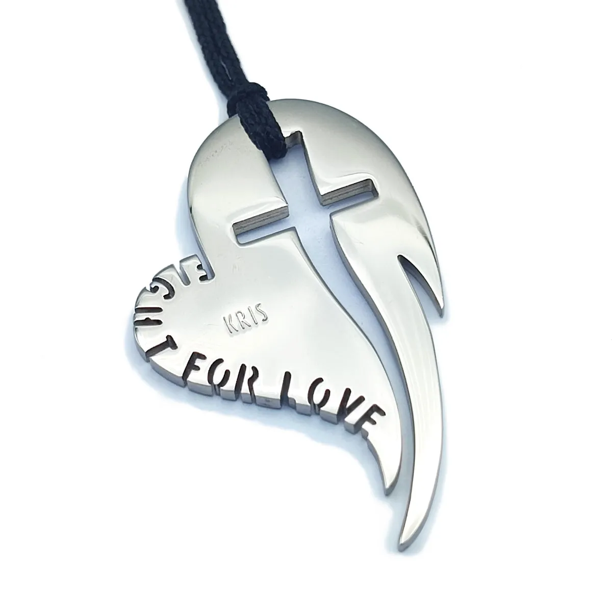 KRIS Collana con Pendente Cuore con pugnale in Acciaio e Cotone Cerato HSPMXX45