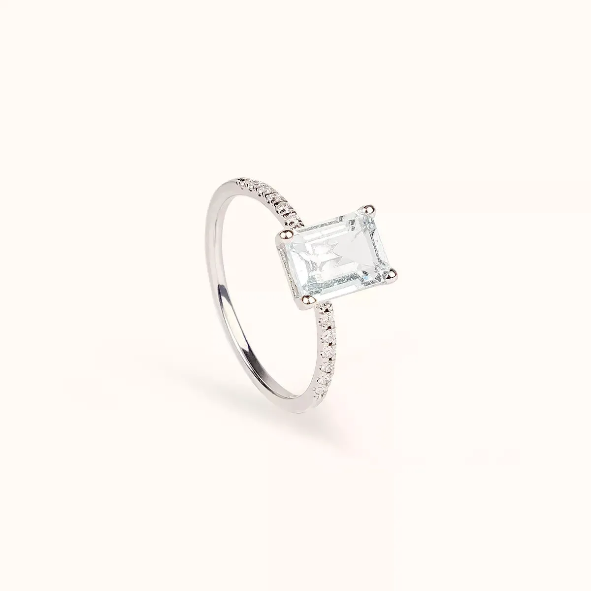 Anello Solitario con Acquamarina e Diamanti