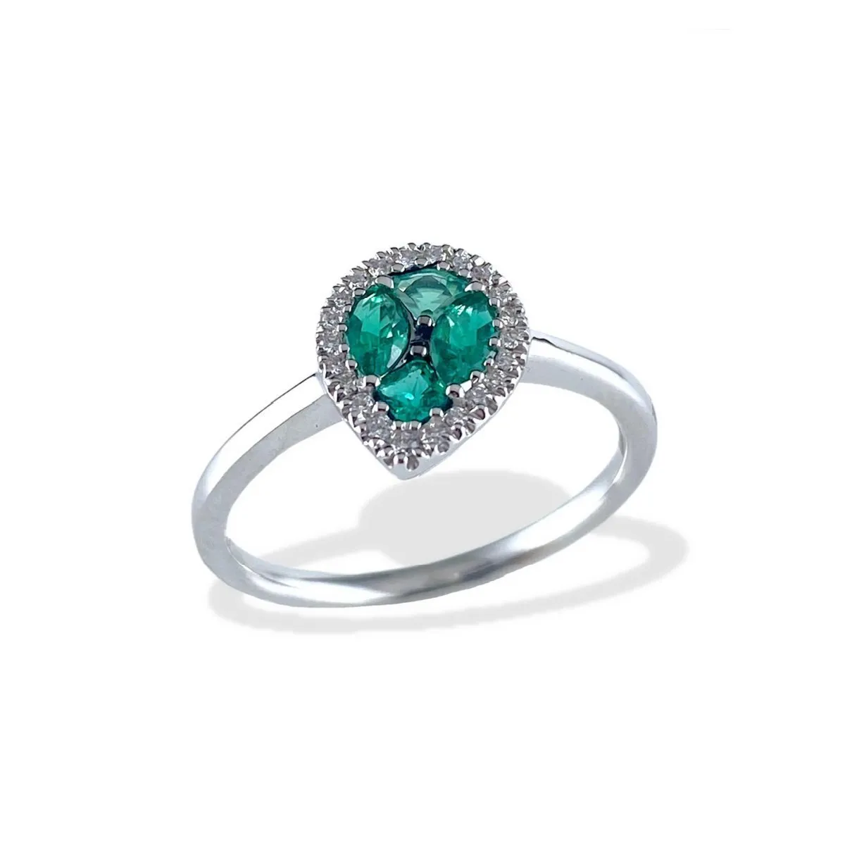 Anello con smeraldi
