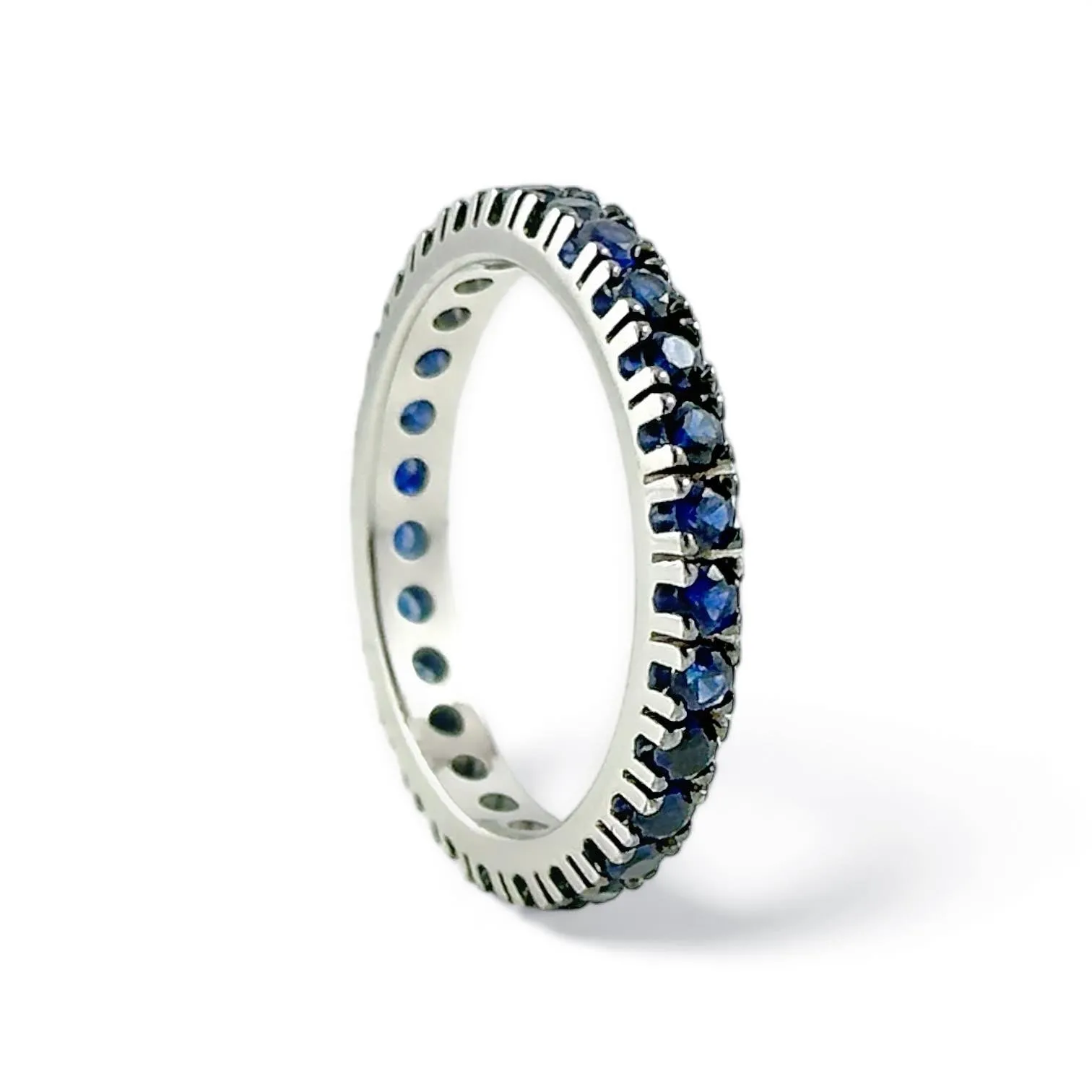 Anello veretta a giro in oro con zaffiri