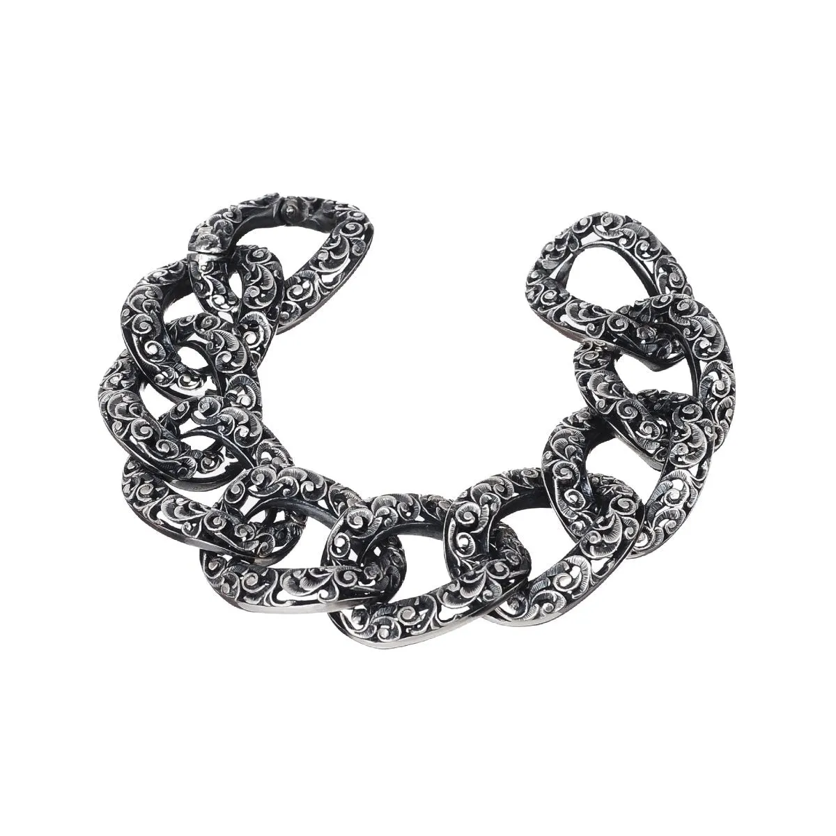 Bracciale groumette con maglie grandi in argento brunito inciso. Chiusura a scomparsa